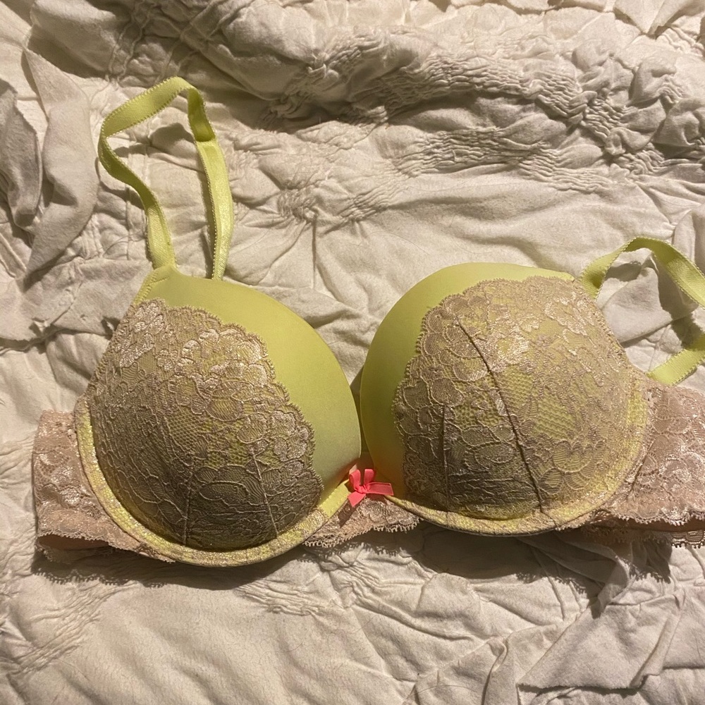 Victoria’s Secret bra
